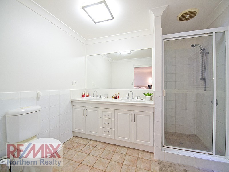 10 Bangalow Pl, Albany Creek QLD 4035