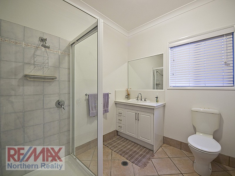 10 Bangalow Pl, Albany Creek QLD 4035