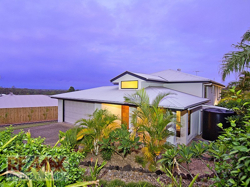 19 Toressian Place, Cashmere QLD 4500