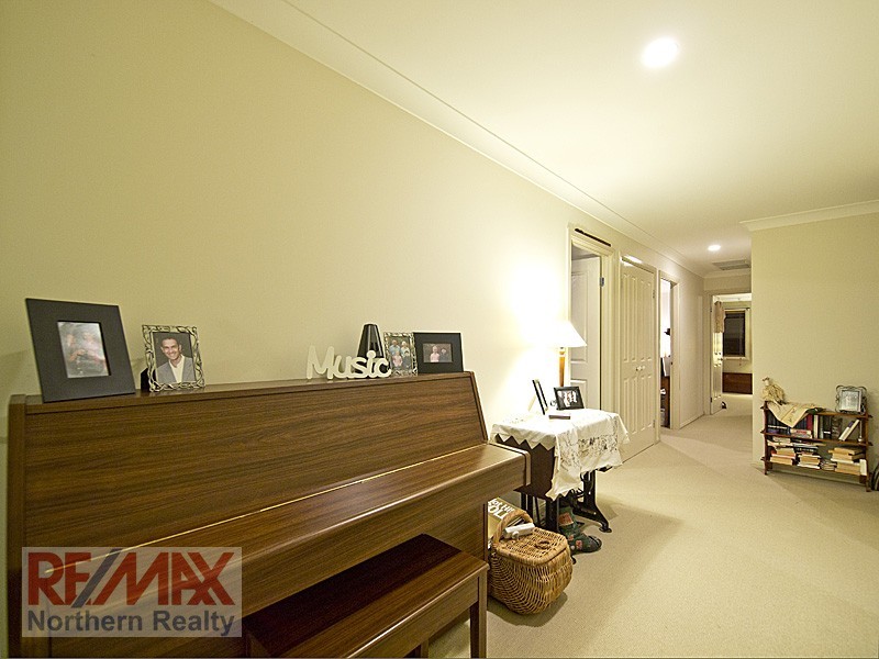 19 Toressian Place, Cashmere QLD 4500