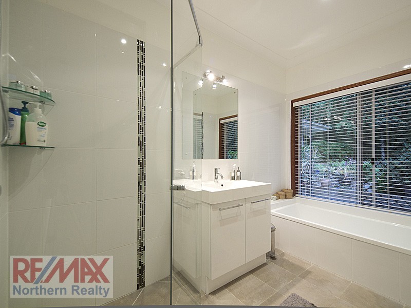 49 Cashmere Lane, Cashmere QLD 4500