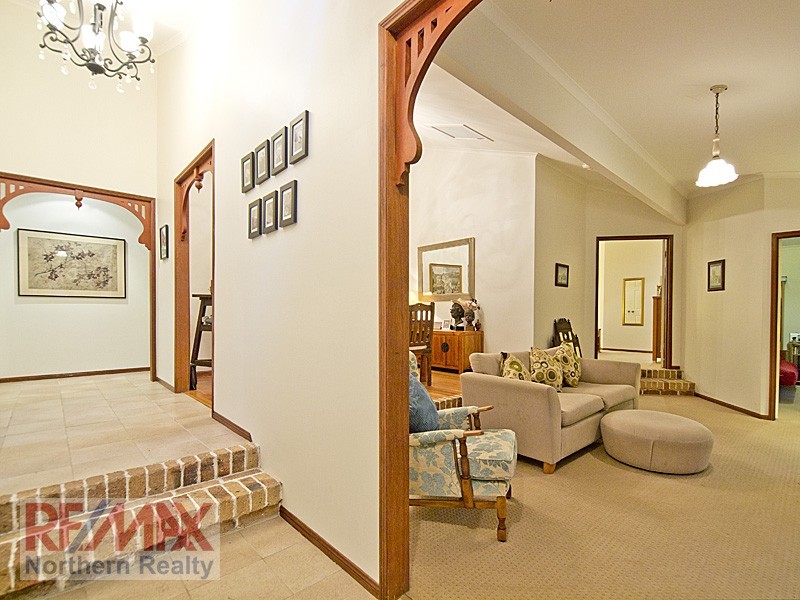 49 Cashmere Lane, Cashmere QLD 4500