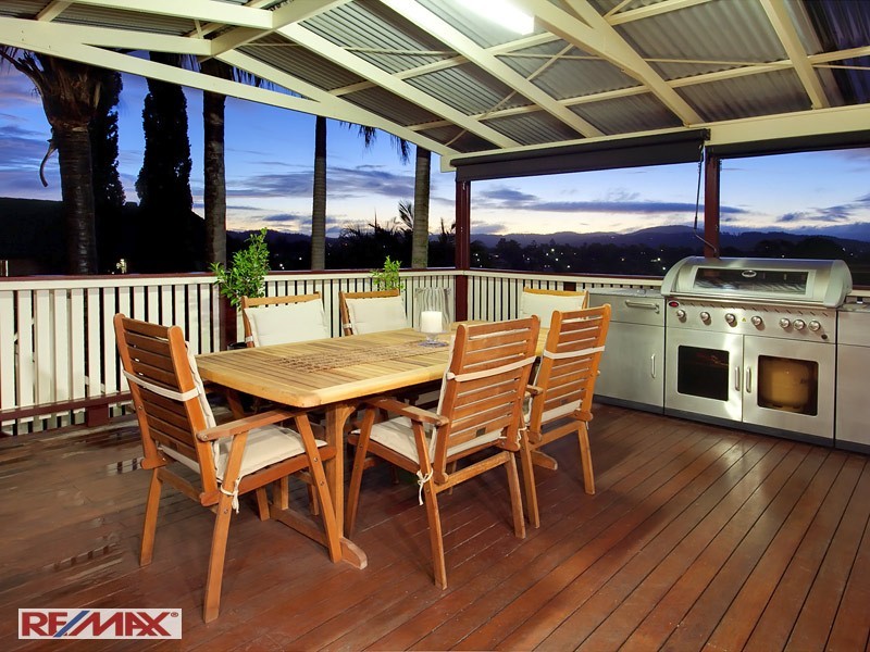 19 Alstonia Street, Arana Hills QLD 4054