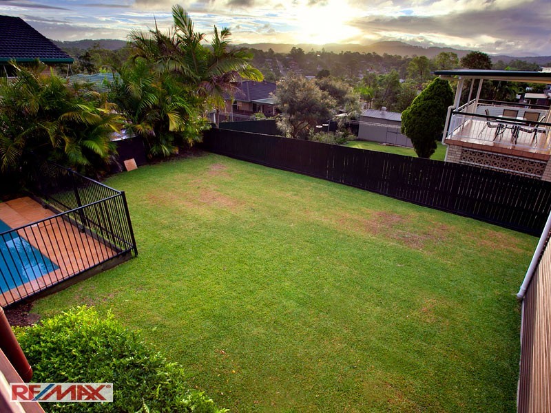 19 Alstonia Street, Arana Hills QLD 4054