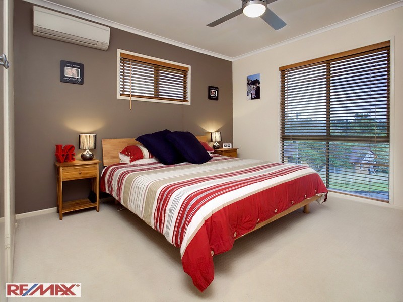 19 Alstonia Street, Arana Hills QLD 4054