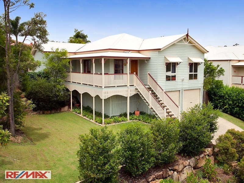 121  Saraband Drive, Eatons Hill QLD 4037