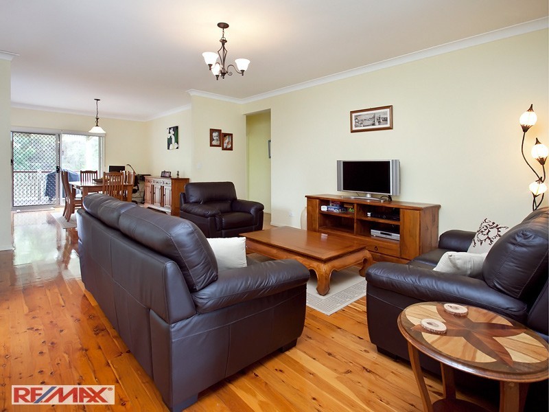 121  Saraband Drive, Eatons Hill QLD 4037