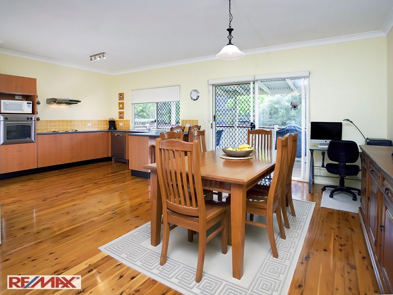 121  Saraband Drive, Eatons Hill QLD 4037