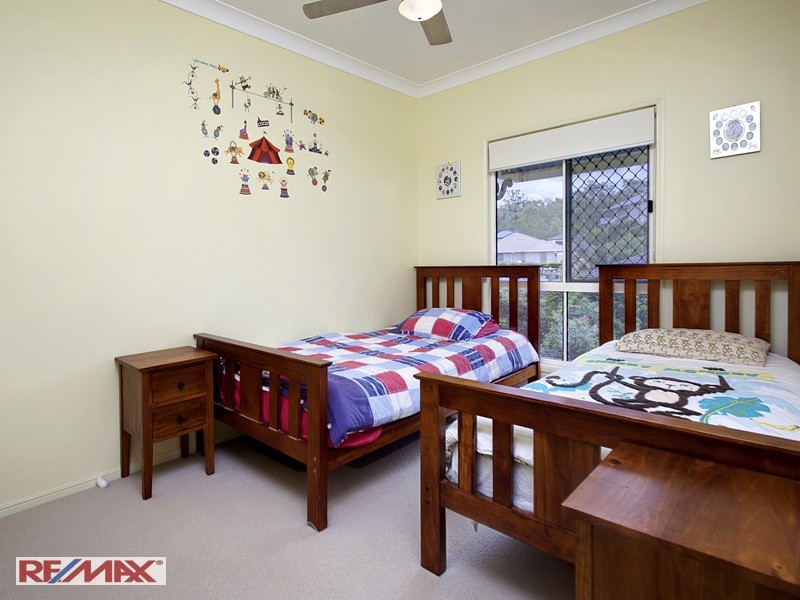 121  Saraband Drive, Eatons Hill QLD 4037