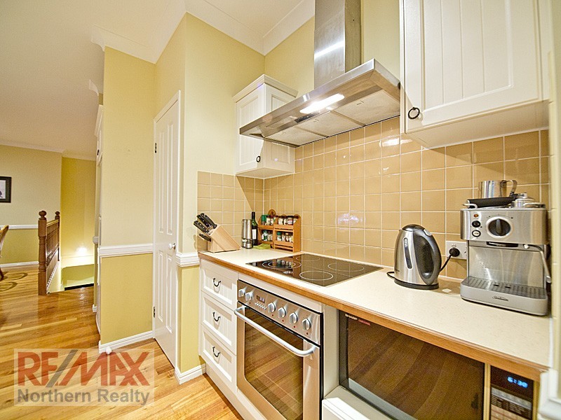 172 Saraband Drive, Eatons Hill QLD 4037