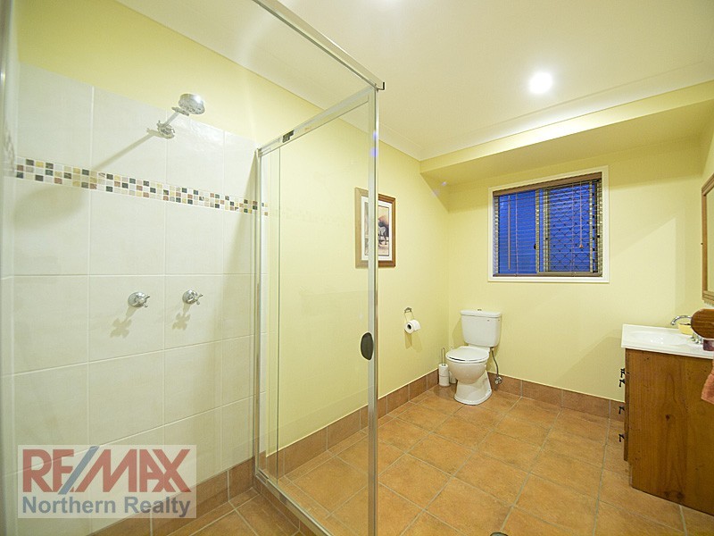 172 Saraband Drive, Eatons Hill QLD 4037