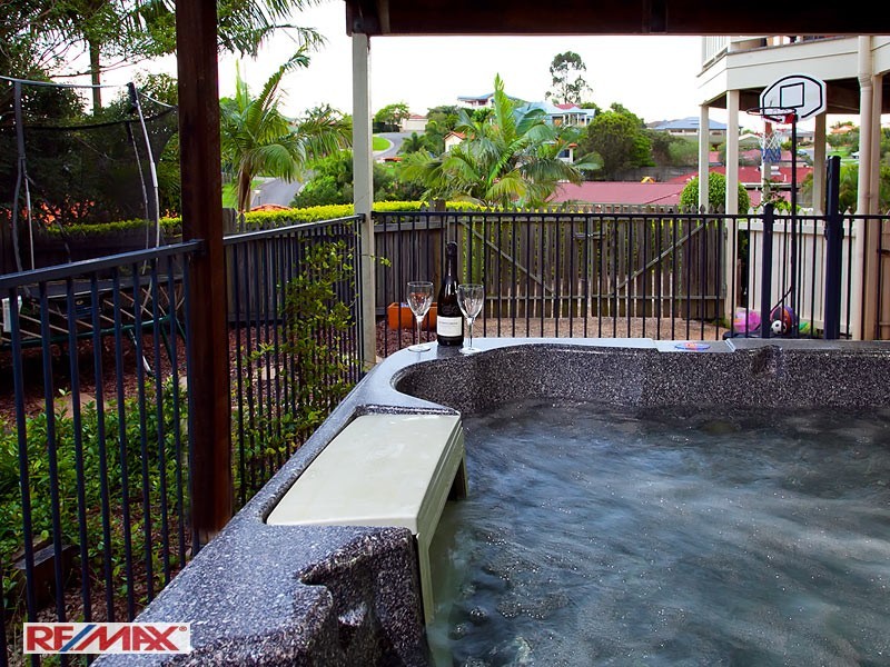 Eatons Hill QLD 4037