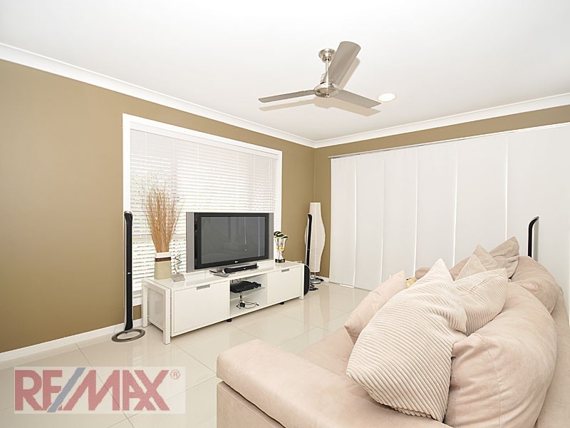 19 The Boulevard, Albany Creek QLD 4035