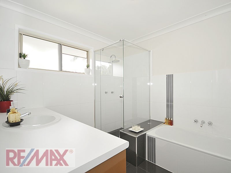 19 The Boulevard, Albany Creek QLD 4035