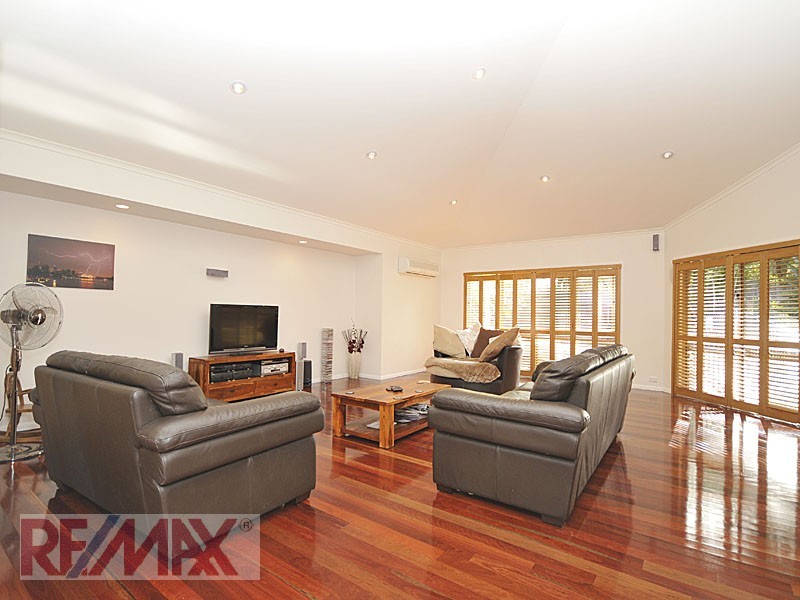 3 Ganton Place, Albany Creek QLD 4035