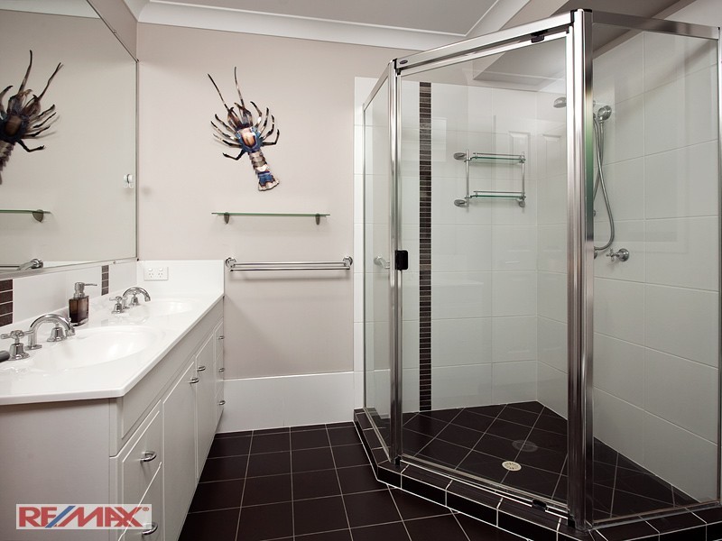 22 STONEBROOK CT, Cashmere QLD 4500