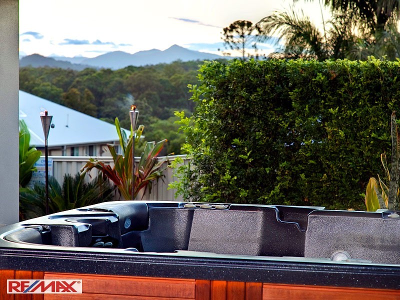 22 STONEBROOK CT, Cashmere QLD 4500