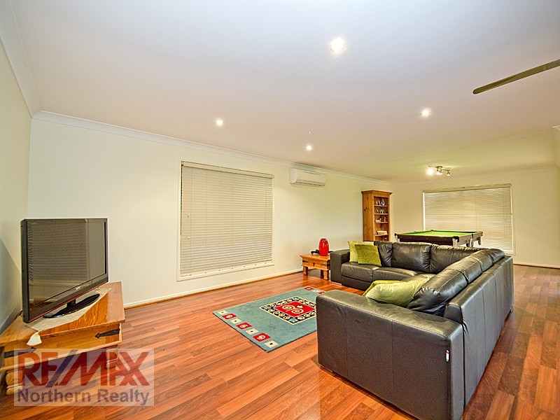 18 Toressian Place, Cashmere QLD 4500