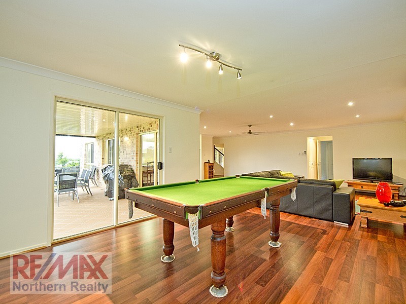 18 Toressian Place, Cashmere QLD 4500