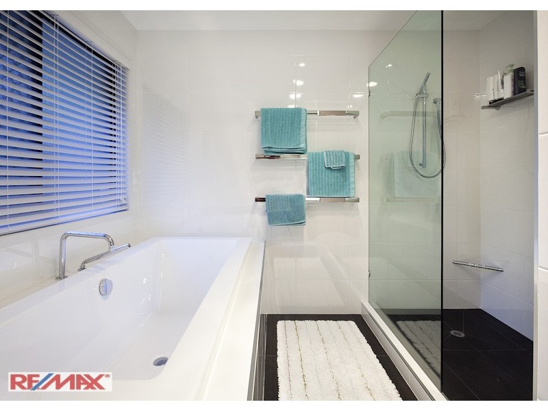 13 Whipbird Ct, Cashmere QLD 4500