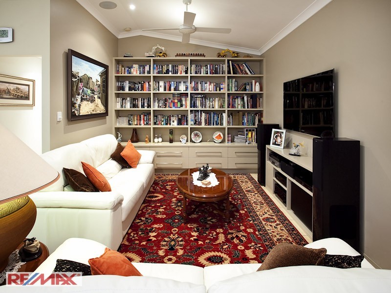 13 Whipbird Ct, Cashmere QLD 4500