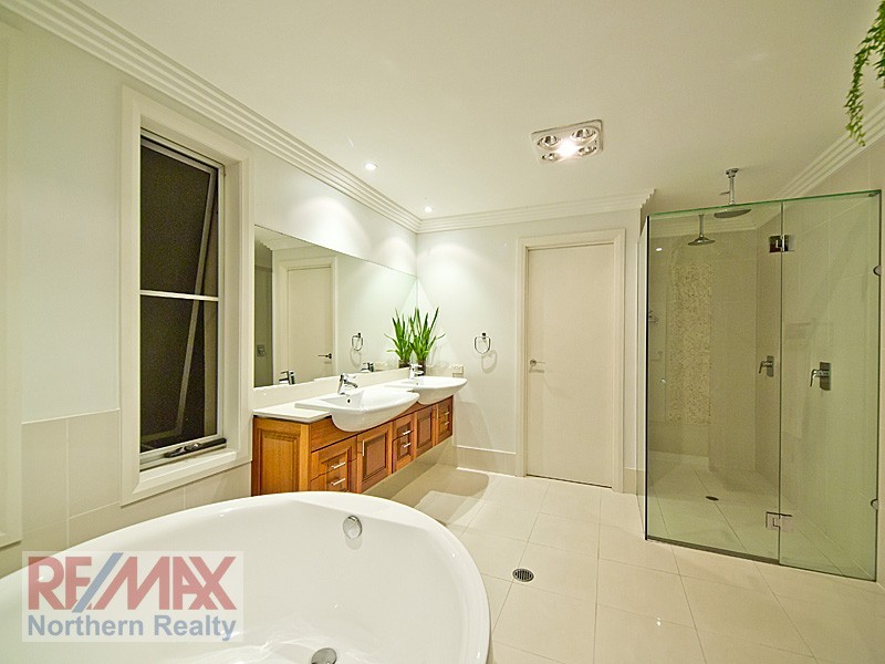 17 Bramwell Court, Cashmere QLD 4500