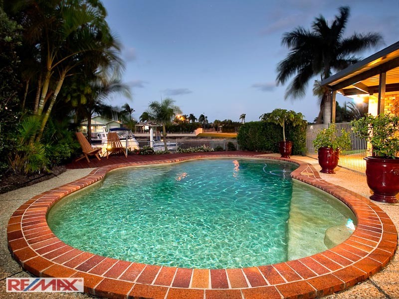 4 FLEETWING AVE, Newport QLD 4020