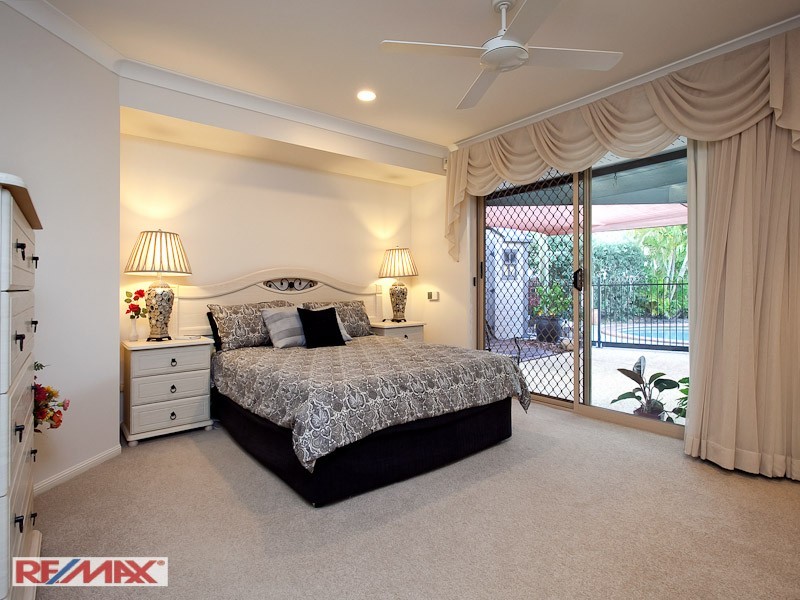 4 FLEETWING AVE, Newport QLD 4020