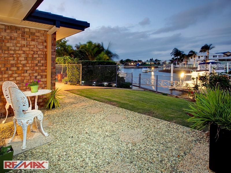 4 FLEETWING AVE, Newport QLD 4020