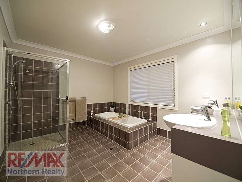 49 Cressbrook Drive, Albany Creek QLD 4035