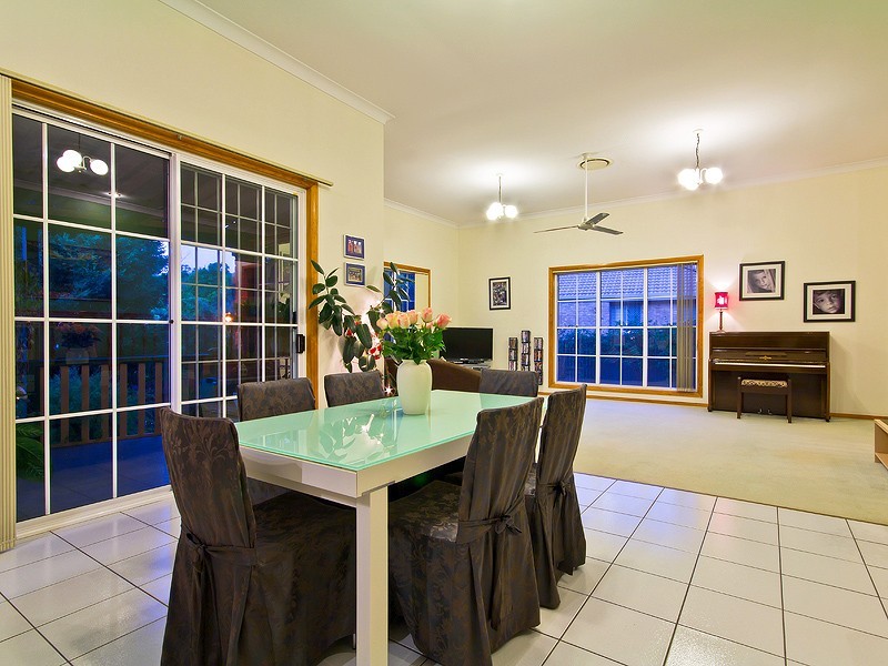 4 Somerville Place, Chermside West QLD 4032
