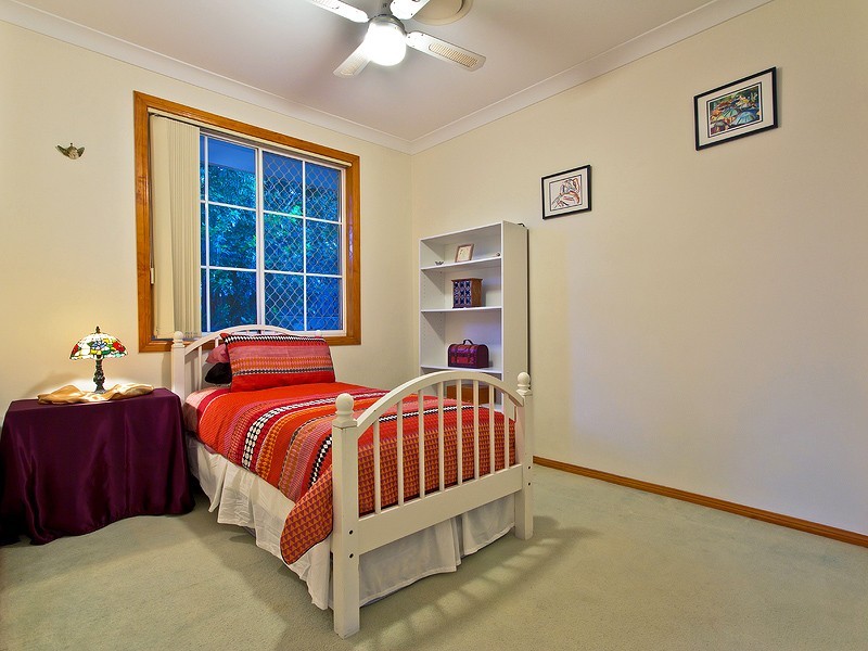 4 Somerville Place, Chermside West QLD 4032