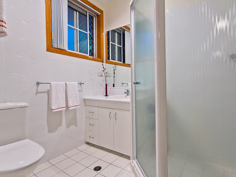 4 Somerville Place, Chermside West QLD 4032