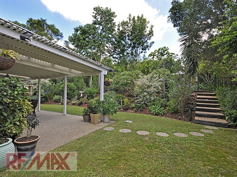 18 The Boulevard, Albany Creek QLD 4035