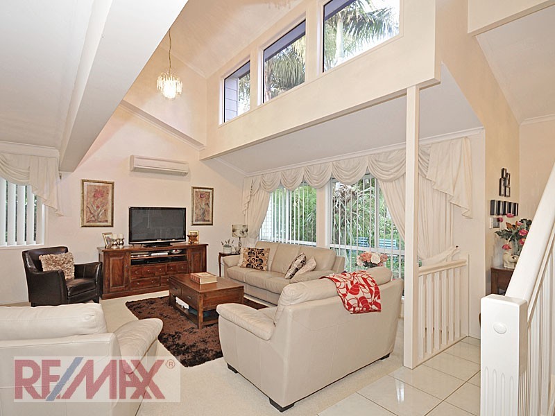 18 The Boulevard, Albany Creek QLD 4035