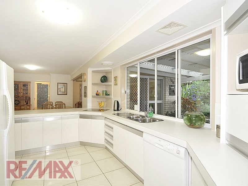 18 The Boulevard, Albany Creek QLD 4035