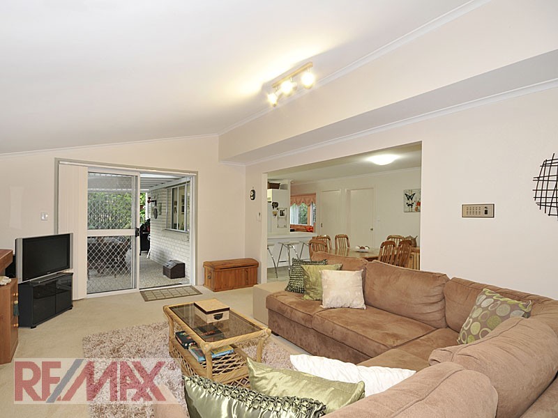 18 The Boulevard, Albany Creek QLD 4035