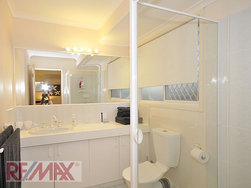 18 The Boulevard, Albany Creek QLD 4035