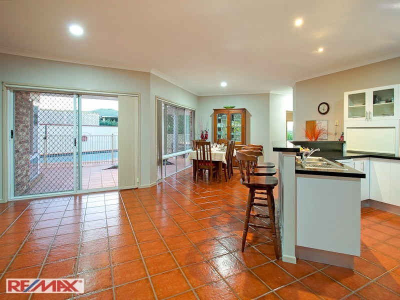 8 Manly Close, Albany Creek QLD 4035