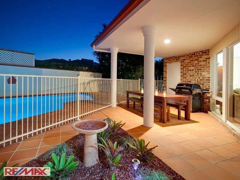 8 Manly Close, Albany Creek QLD 4035