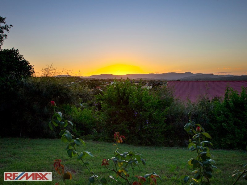 8 Manly Close, Albany Creek QLD 4035