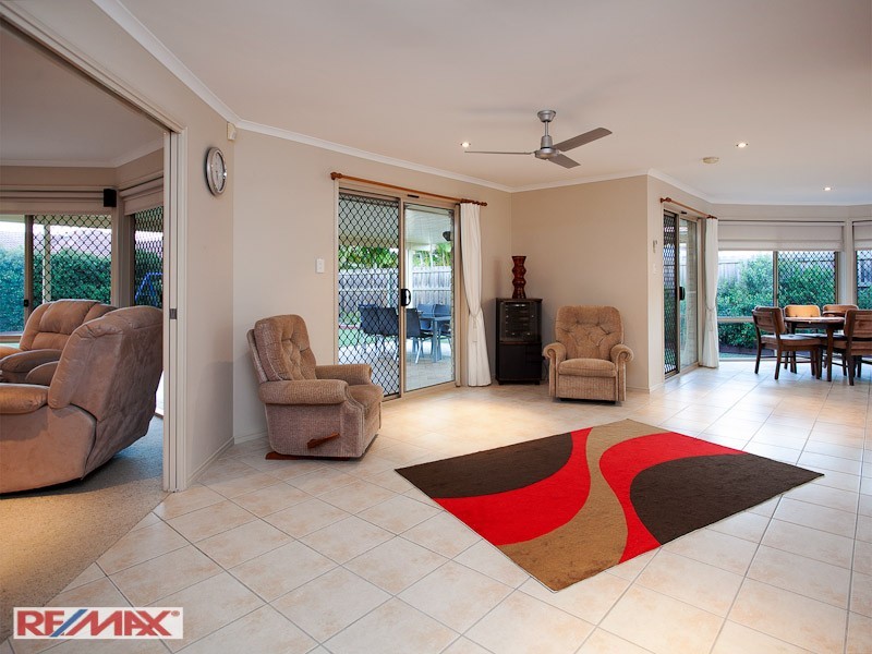 72 Hayward Ave, Cashmere QLD 4500