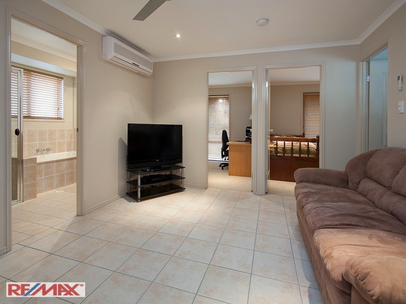 72 Hayward Ave, Cashmere QLD 4500