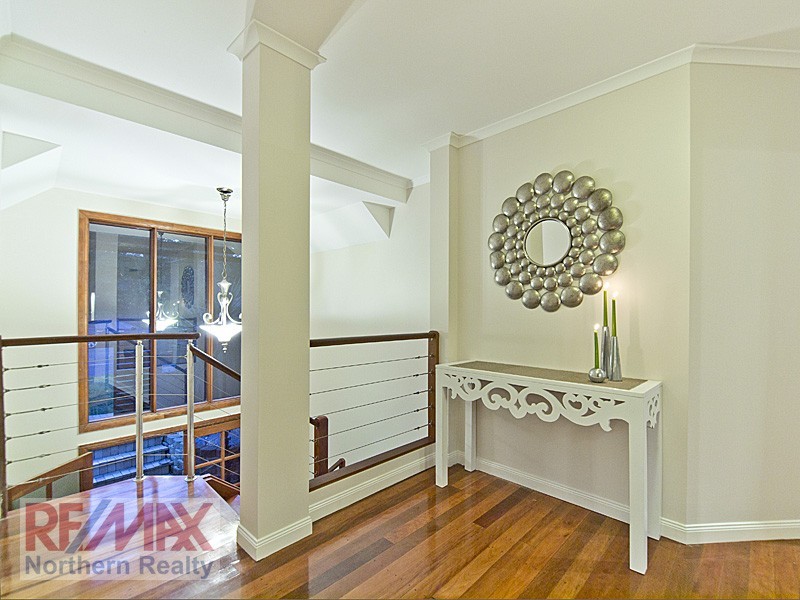 9 Olympus Court, Eatons Hill QLD 4037