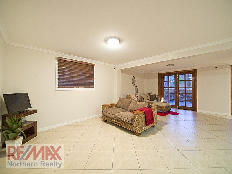 9 Olympus Court, Eatons Hill QLD 4037