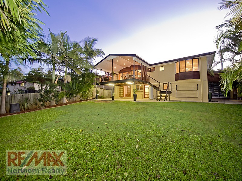 9 Olympus Court, Eatons Hill QLD 4037