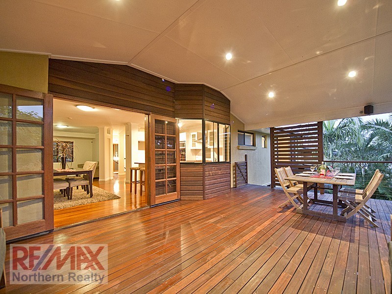 9 Olympus Court, Eatons Hill QLD 4037