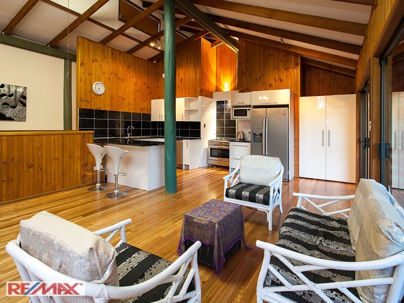 1 Jane Court, Cashmere QLD 4500