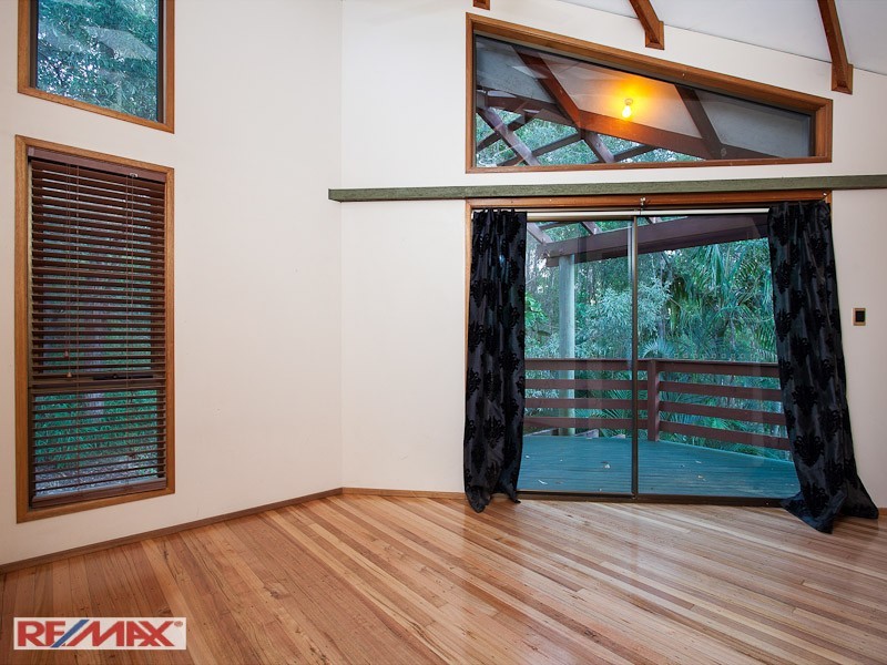 1 Jane Court, Cashmere QLD 4500