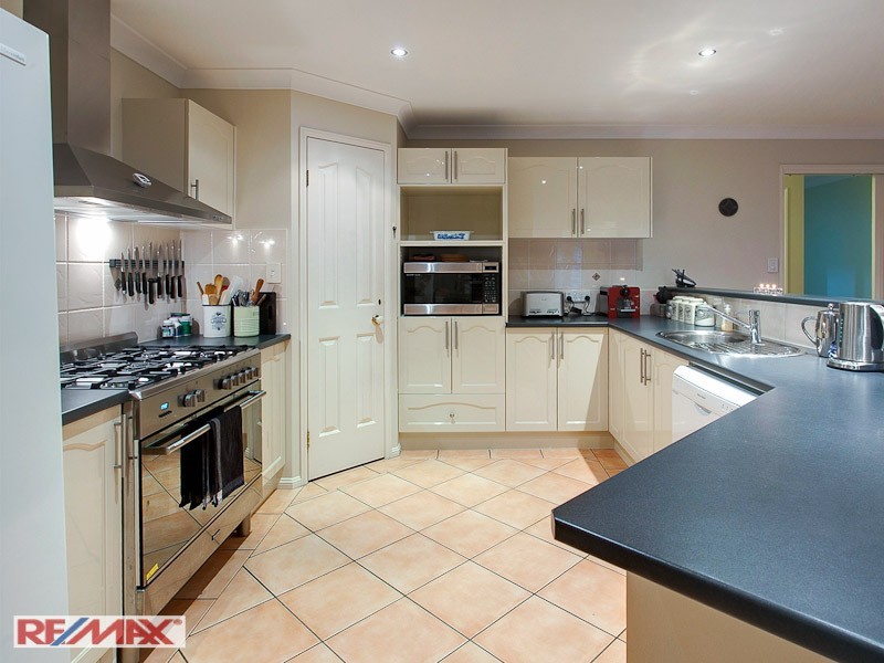 6 Greenside Place, Joyner QLD 4500